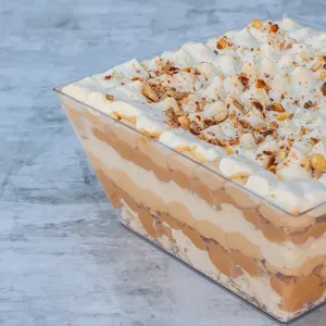 Postre de Merengue Manjar y Praliné de Almendras